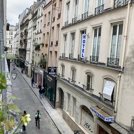Romantic In Center Of